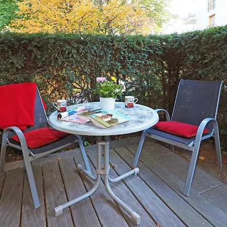 Kaiservillen - Mit 1 Schlafzimmer Und Terrasse D204